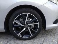 Usado Toyota Auris 90 HP (66 kW) 2018 Cinzento Citadino