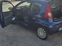 usado Peugeot 107 económico com Ac