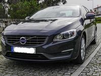 Usado Volvo S60 181 HP (133 kW) 2015 Cinzento Sedan