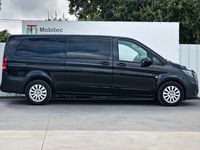 Usado Mercedes Vito 163 HP (119 kW) 2018 Preto Van