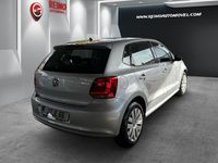 Usado VW Polo Trendline 70 HP (51 kW) 2010 Cinza Citadino