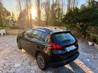 Usado Peugeot 2008 82 HP (60 kW) 2016 Preto SUV