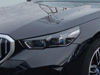 Usado BMW 530 299 HP (219 kW) 2025 Preto Sedan