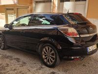 Usado Opel Astra GTC 110 HP (80 kW) 2010