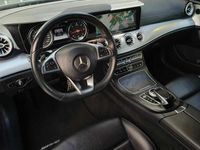 Usado Mercedes E220 AMG line 194 HP (142 kW) 2018 Cinzento Coupé