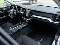 Usado Volvo V60 Momentum 392 HP (288 kW) 2020 Cinzento Carrinha