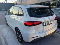 Usado Mercedes B180 116 HP (85 kW) 2024 Branco Monovolume