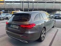 Usado Mercedes C300 313 HP (230 kW) 2024 Cinzento Carrinha