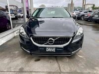 Usado Volvo V40 Kinetic 120 HP (88 kW) 2017 Preto