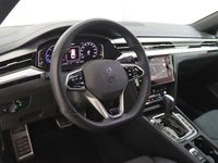 Usado VW Arteon 150 HP (110 kW) 2024 Cinzento Carrinha