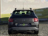 Usado Citroën C4 Cactus 92 HP (67 kW) 2015 Cinzento Citadino