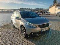 Usado Peugeot 2008 Style 102 HP (75 kW) 2016 Cinzento SUV
