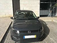 Usado VW Polo 75 HP (55 kW) 2014 Cinzento Citadino