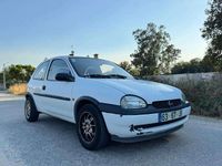 Usado Opel Corsa 60 HP (44 kW) 1997 Branco Citadino