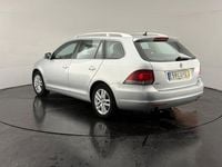Usado VW Golf VI 105 HP (77 kW) 2011 Cinzento Citadino