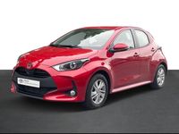 Usado Toyota Yaris Comfort 92 HP (67 kW) 2024 Vermelho (pintura metalizada especial) Citadino