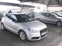 Usado Audi A1 105 HP (77 kW) 2013 Cinzento Citadino