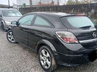 Usado Opel Astra GTC 90 HP (66 kW) 2006
