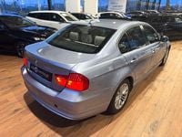 Usado BMW 320 177 HP (130 kW) 2009 Azul claro Sedan
