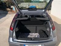 Usado Opel Corsa 75 HP (55 kW) 2006 Sedan