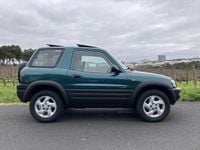 Usado Toyota RAV4 129 HP (94 kW) 1997 Verde Citadino