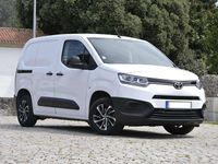 Usado Toyota Proace 102 HP (75 kW) 2022 Branco Monovolume