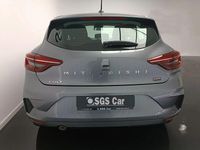 Usado Mitsubishi Colt 65 HP (47 kW) 2024 Cinza Citadino