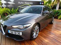 Usado Alfa Romeo Giulia 150 HP (110 kW) 2017 Cinzento Sedan