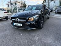 Usado Mercedes CLA180 Shooting Brake Urban 109 HP (80 kW) 2017 Preto Carrinha