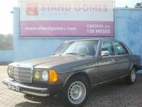 Usado Mercedes E300 125 HP (91 kW) 1986 Cinzento Sedan