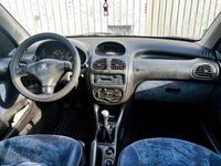 usado Peugeot 206 1.1 com Apenas 170000km