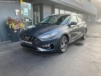Usado Hyundai i30 120 HP (88 kW) 2021 Branco Sedan