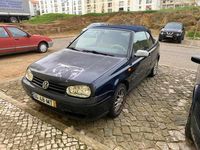 Usado VW Golf Cabriolet 101 HP (74 kW) 1999 Azul Cabrios