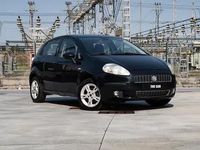 Usado Fiat Grande Punto Dynamic 65 HP (47 kW) 2009 Preto Citadino