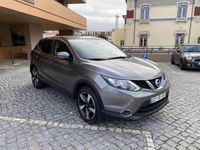 Usado Nissan Qashqai 110 HP (80 kW) 2016 Cinzento SUV