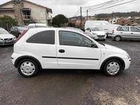 Usado Opel Corsa 70 HP (51 kW) 2004 Branco Citadino