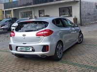 Usado Kia Ceed 136 HP (100 kW) 2016 Cinzento Citadino