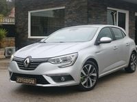 Usado Renault Mégane IV Dynamique 110 HP (80 kW) 2016 Cinza Sedan