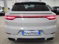 Usado Porsche Cayenne 462 HP (339 kW) 2022 Cinzento SUV