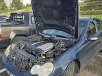 Usado Mercedes C200 122 HP (89 kW) 2003 Sedan