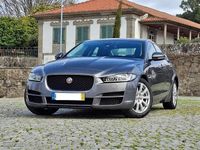 Usado Jaguar XE 180 HP (132 kW) 2017 Cinzento Sedan