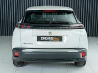 Usado Peugeot e-2008 100 kW (136 HP) 2023 Branco SUV