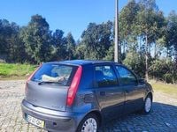 Usado Fiat Punto 80 HP (58 kW) 2002 Citadino