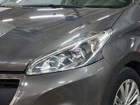 Usado Peugeot 208 Style 82 HP (60 kW) 2018 Cinzento Citadino