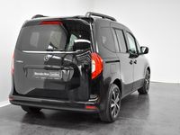 Usado Mercedes T180 116 HP (85 kW) 2022 Preto Monovolume