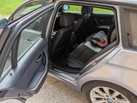 Usado BMW 320 177 HP (130 kW) 2009 Cinzento Sedan