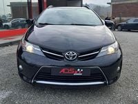 Usado Toyota Auris Touring Sports Active 90 HP (66 kW) 2015 Preto Carrinha