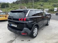 Usado Peugeot 5008 130 HP (95 kW) 2018 Preto Monovolume