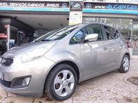Usado Kia Venga DREAM-TEAM Edition 128 HP (94 kW) 2012 Bege (metalizado) Citadino
