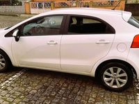 usado Kia Rio 1.1 CRDi 75 CV / 4.5LT/100 / NACIONAL/ 2012 / 115000KM